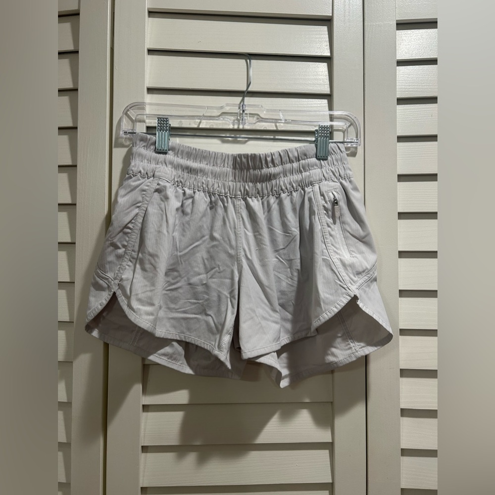 Lululemon Tracker Shorts V 4” - image 2